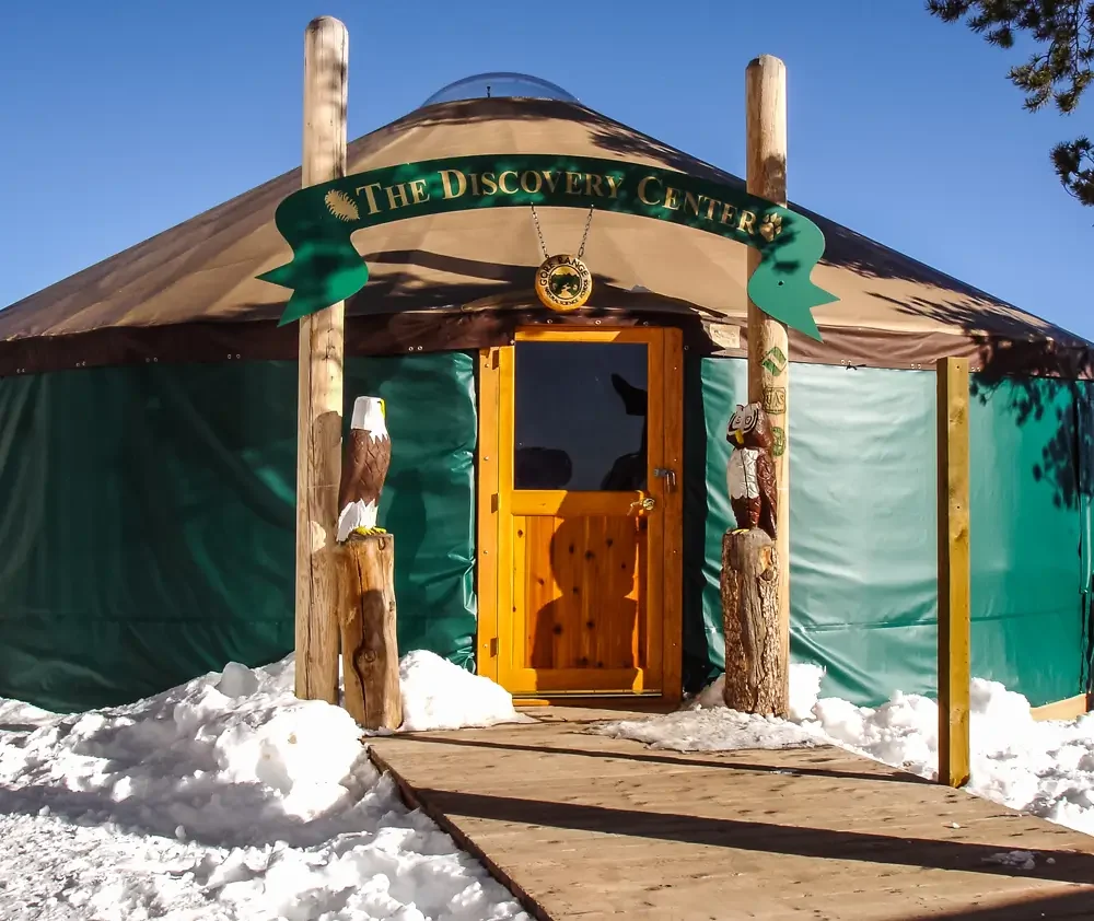 wm.website.img.series.mod.nature.hike.vailmtn